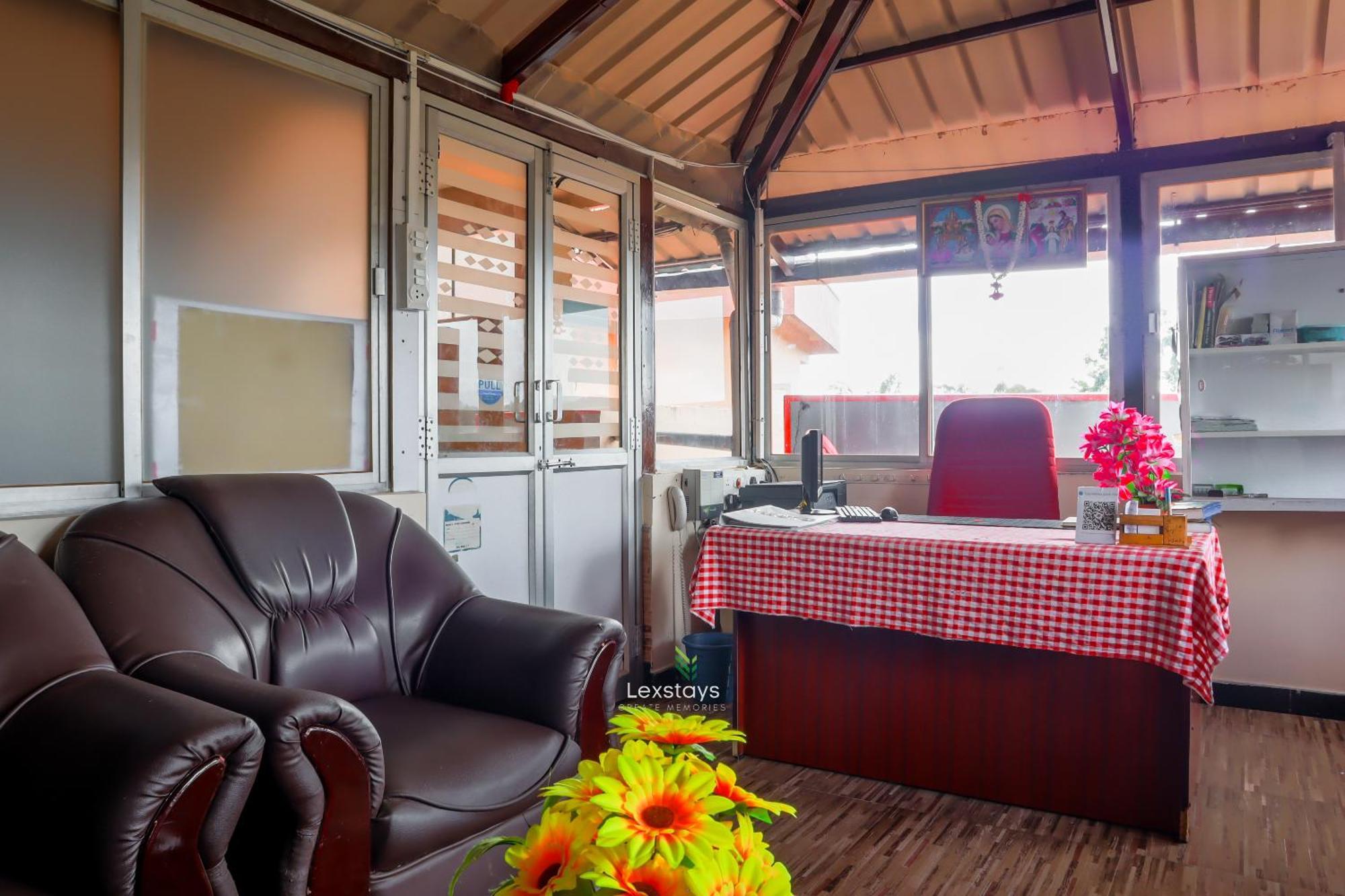 Vijaya Deepa Guest House By Lexstays Coonoor Eksteriør billede
